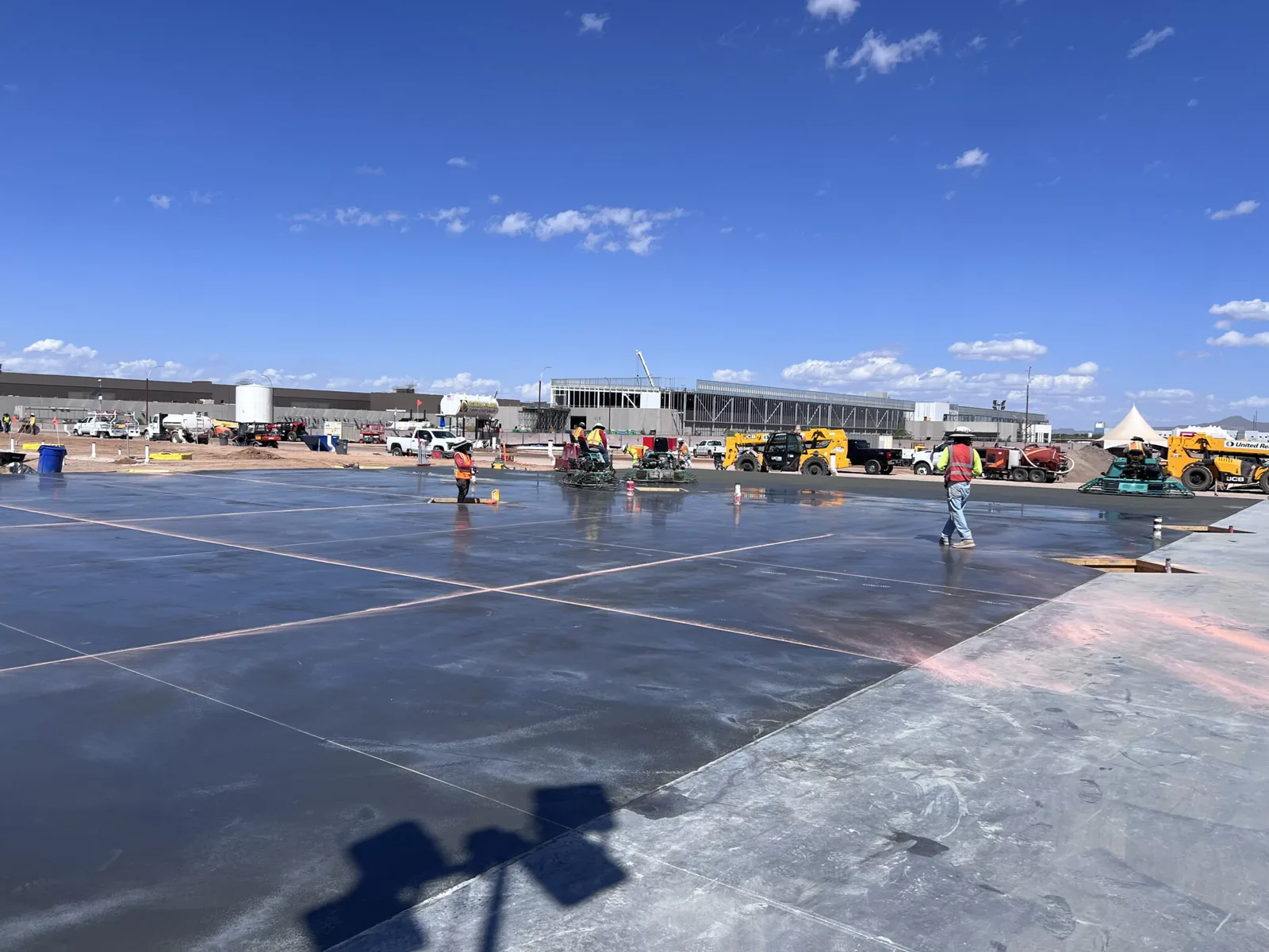 Large finished commercial concrete slab poured in Phoenix, AZ